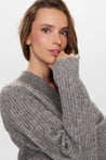 Zindi V Neck Pullover